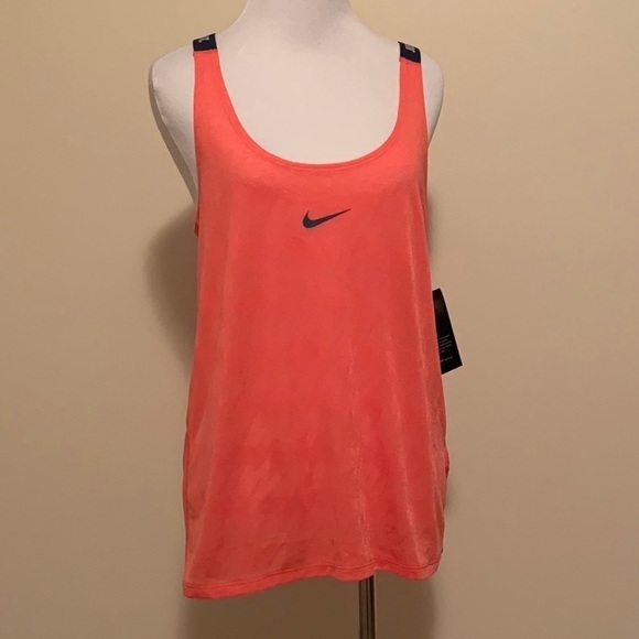 Nike top size Medium - Picture 1 of 6